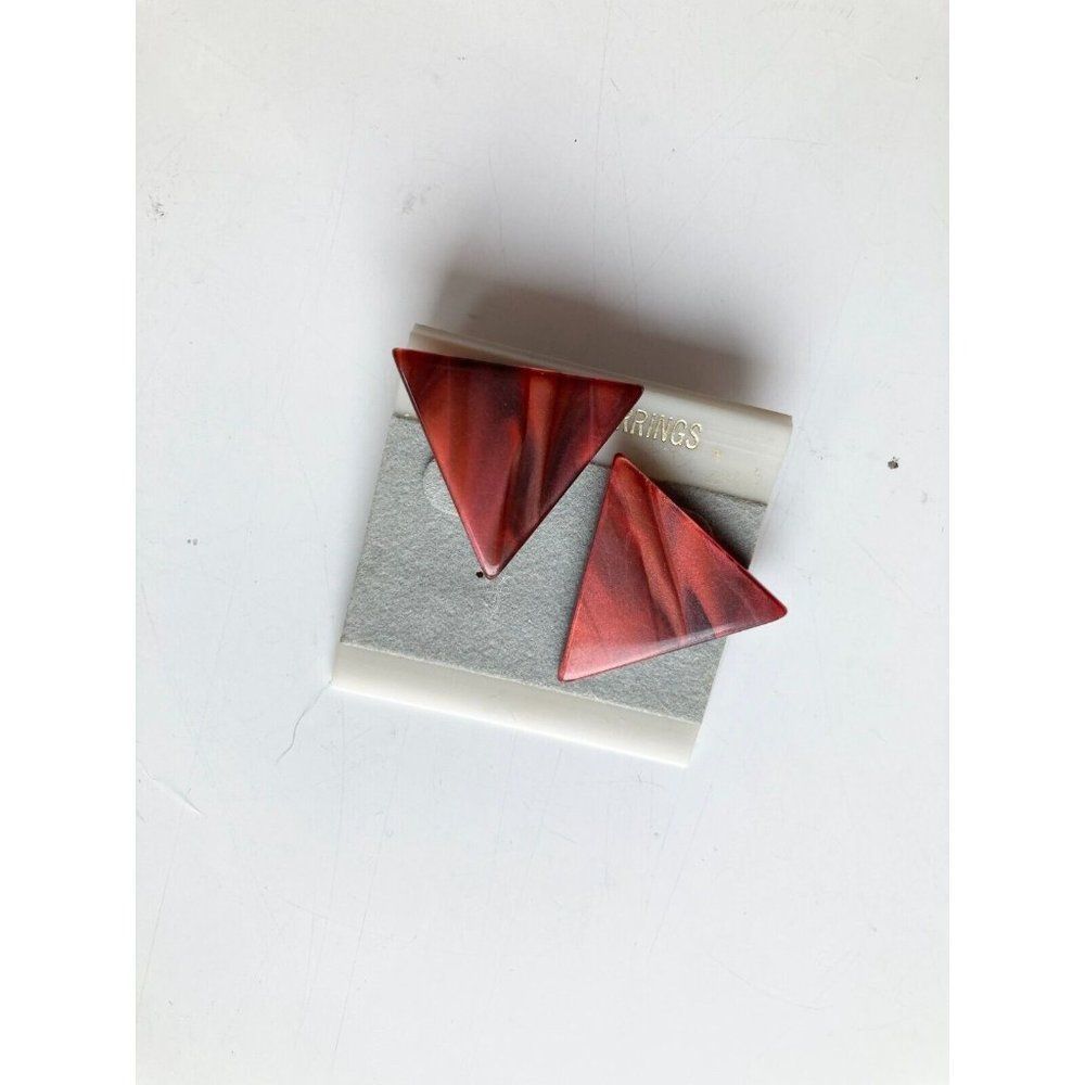 Vintage 80's Unsigned Tortoise Marbled Acrylic Triangle Stud Earrings - Picture 3 of 7